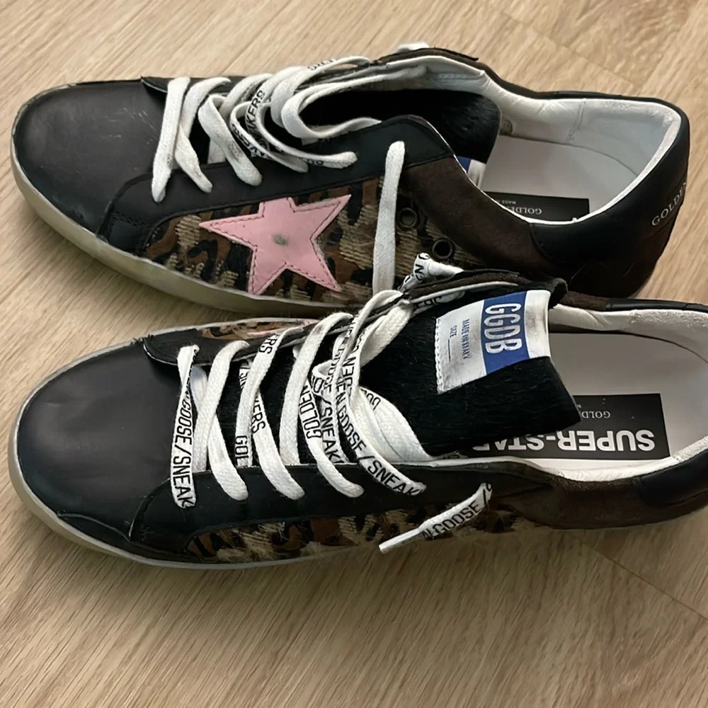 Authentic Golden Goose Superstar -Never Worn - Picture 1 of 9